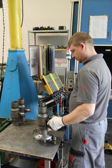 Фоторепортаж: Danfoss, часть 2. Участок сборки и сварки шаровых кранов