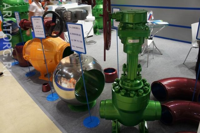 ЗНГО, г.Омск: стенд и новинки продукции, представленной в рамках Нефтегаз-2012