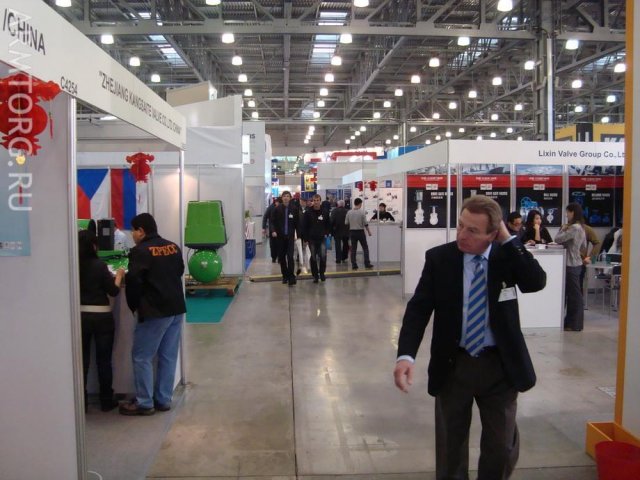 Китайская экспозиция стендов на PCVEXPO-2010, фоторепортаж с места проведения