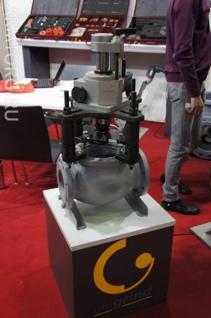 Unigrind, ООО УниПромТех: фоторепортаж со стенда компании в рамках Нефтегаз-2012